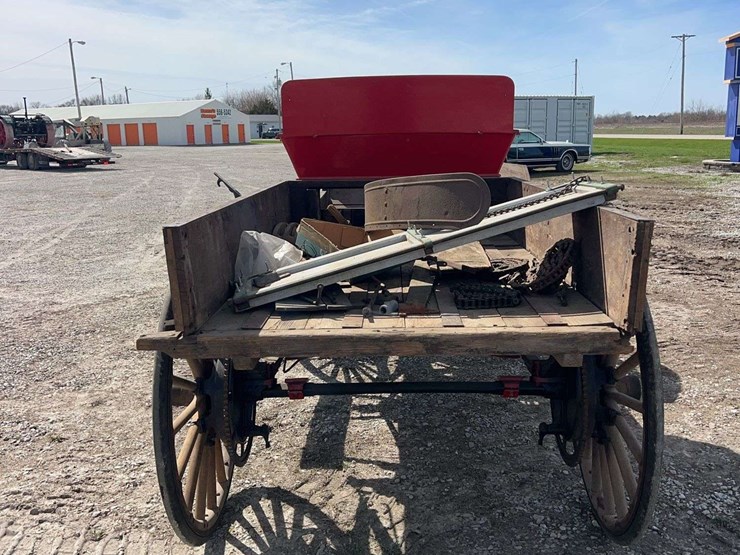 international-highwheeler---restoration-started---original-paint-bed-image-6