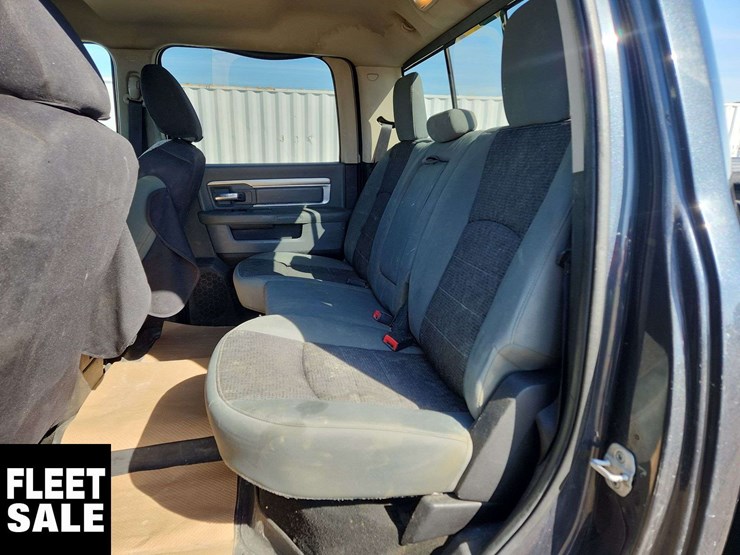 2013-dodge-3500-image-16