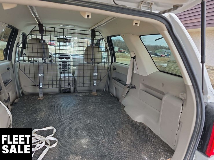 2011-ford-escape-image-28