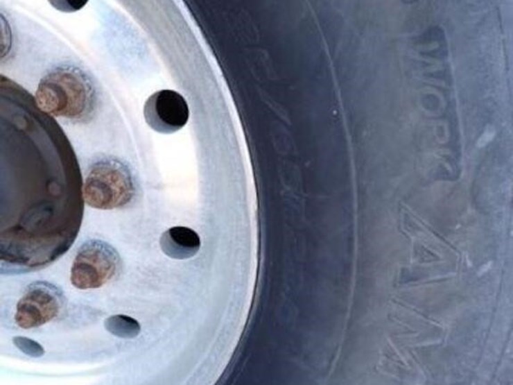 2013-kenworth-t800-image-40