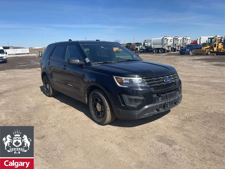 2019-ford-explorer-image-7