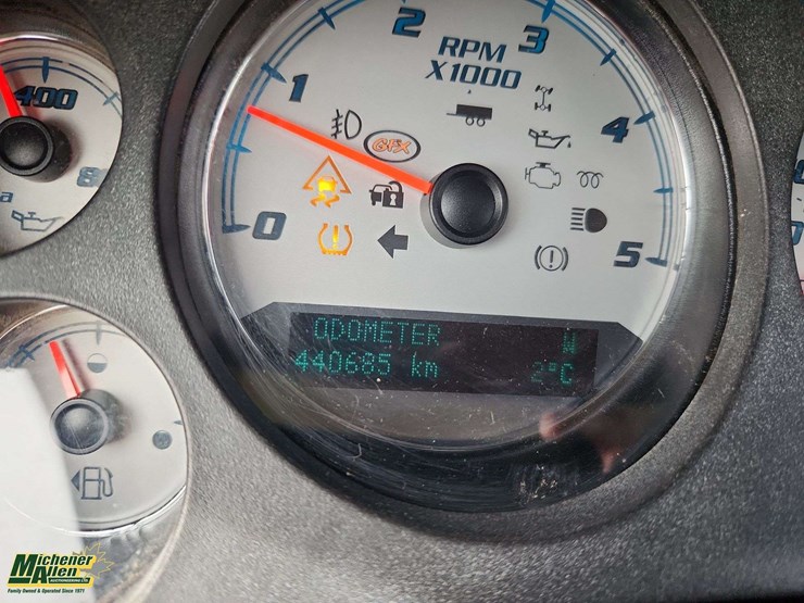 2010-gmc-sierra-2500hd-image-11