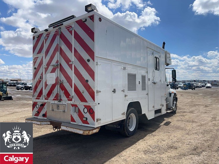 2012-international-durastar-4300-image-5