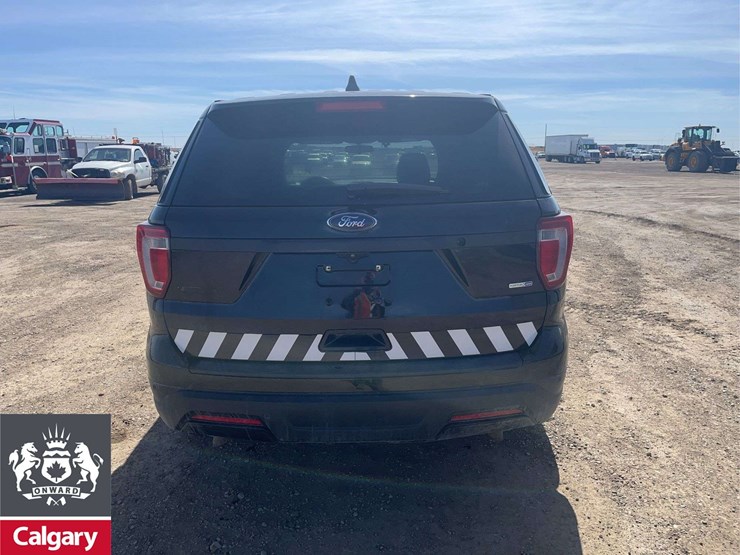 2019-ford-explorer-image-4