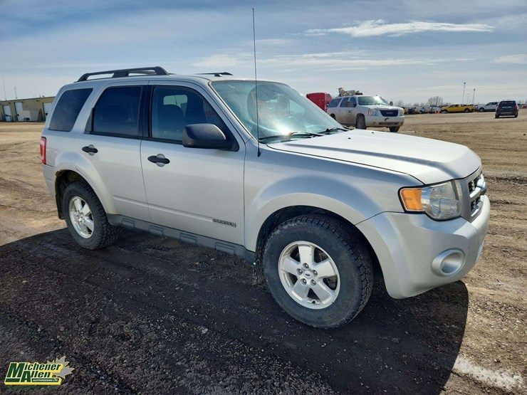 2008-ford-escape-image-2