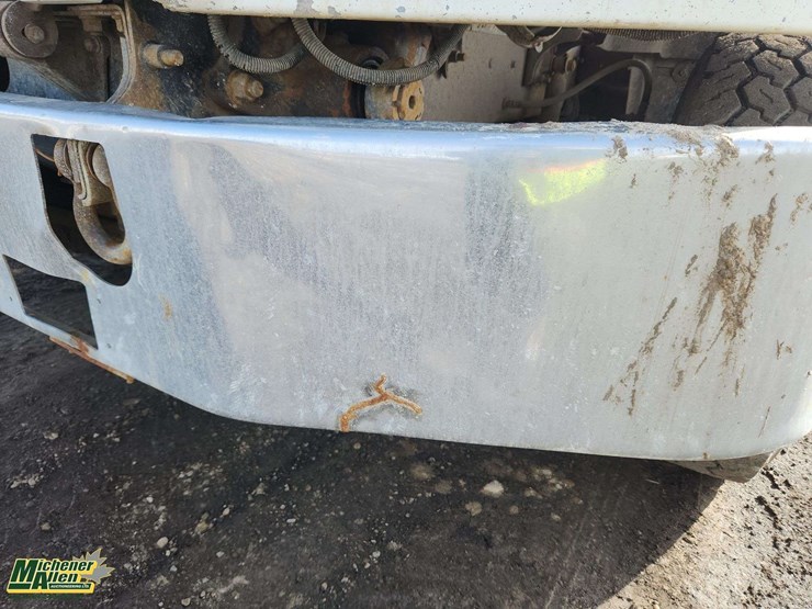 2001-mack-ch613-image-30