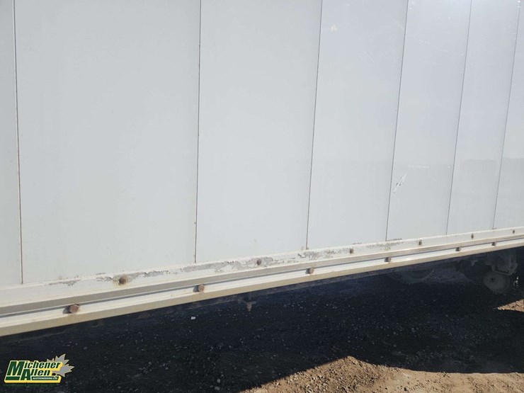 2011-peterbilt-337-image-43