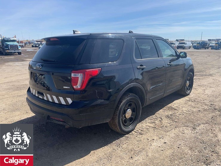 2019-ford-explorer-image-5