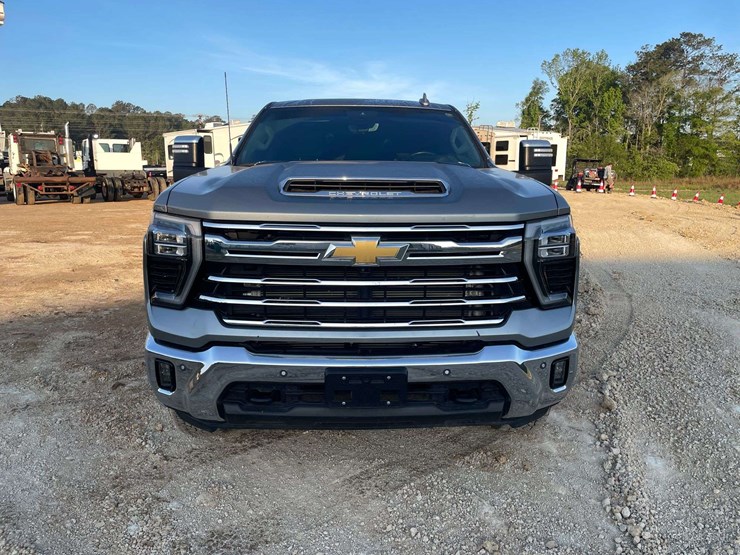 2024-chevrolet-silverado-2500-image-5