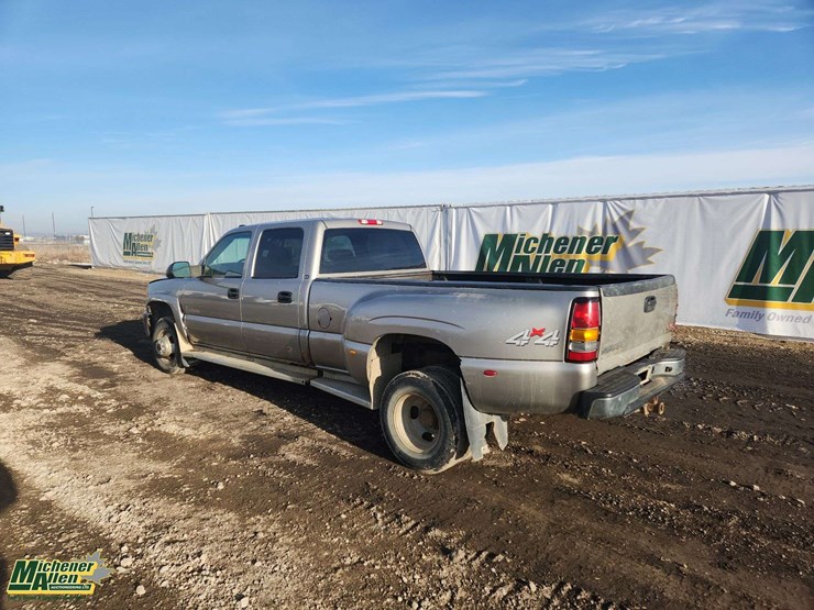 2003-gmc-sierra-3500-image-3