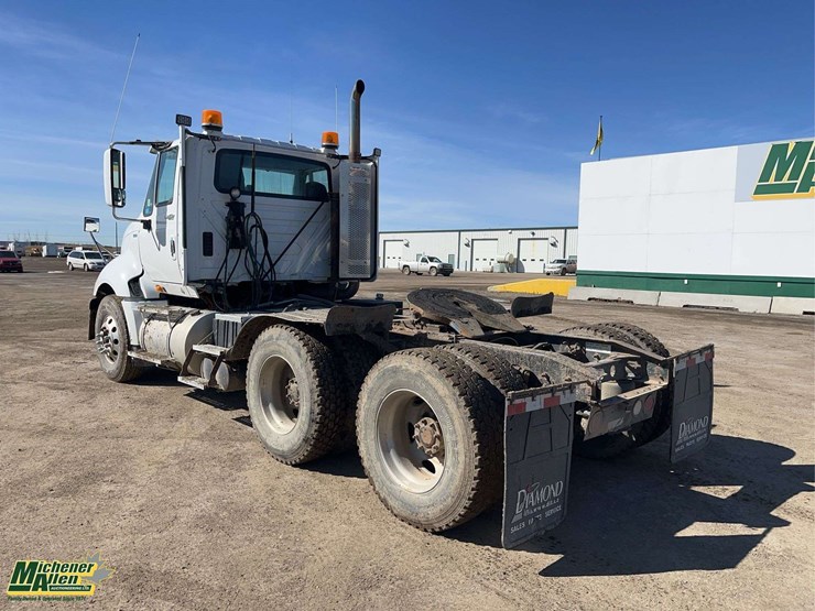 2010-international-prostar-image-3