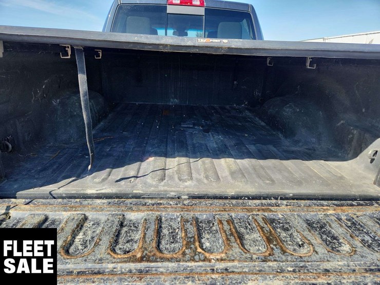 2013-dodge-3500-image-22