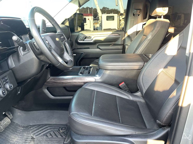 2024-chevrolet-silverado-2500-image-10