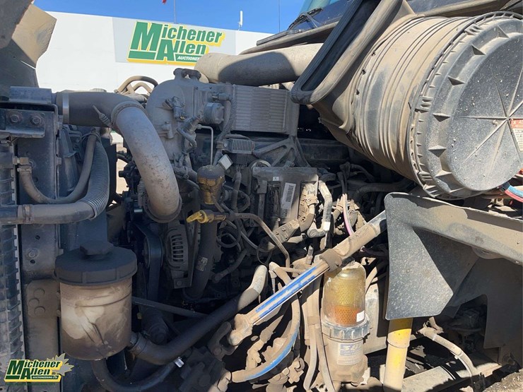 2010-international-prostar-image-21