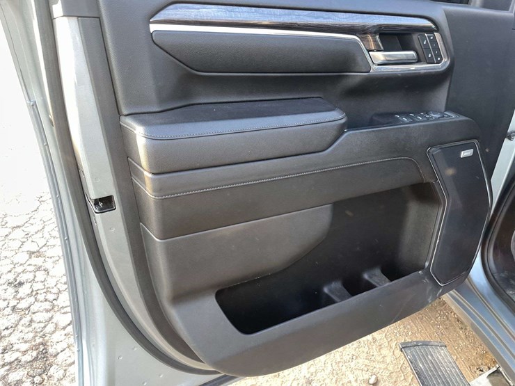 2024-chevrolet-silverado-2500-image-9