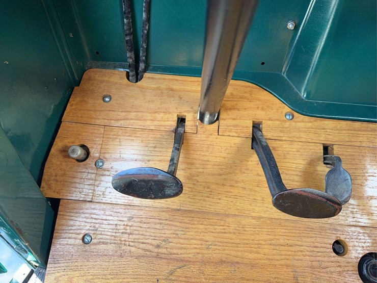 1934-international-c-1-canopy-express-image-20