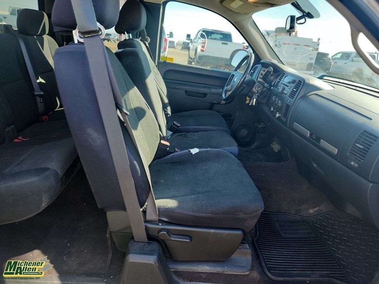 2010-chevrolet-silverado-1500-image-16