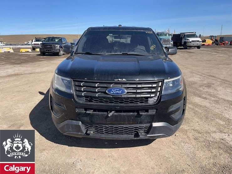 2018-ford-explorer-image-8