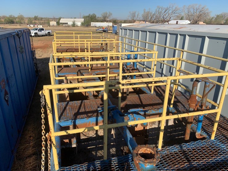 550-bbl-41’-l-x-11’-w-x-5’-t-4-compartment-mud-pit-w/-catwalks-on-top-image-3