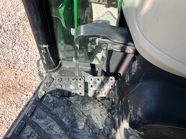 john-deere-4720-image-23