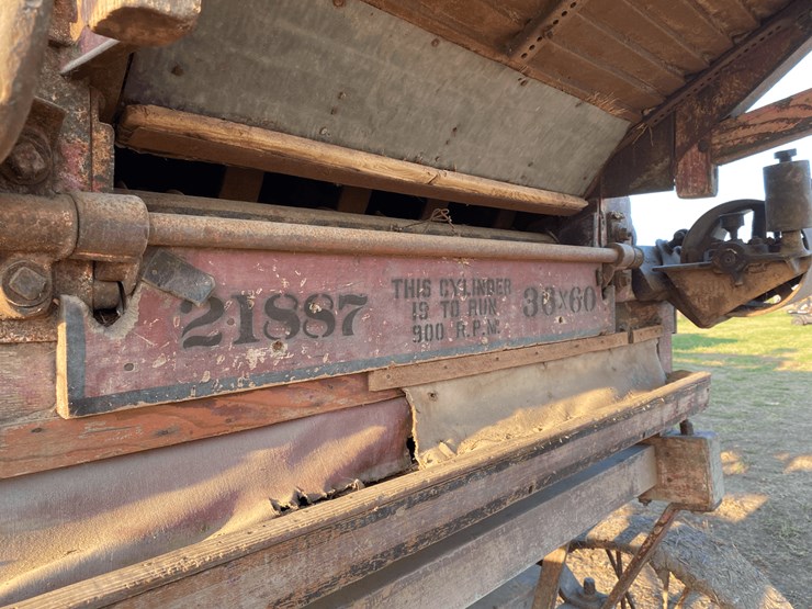 1911-russell-36-x-60-wood-threshing-machine-image-10