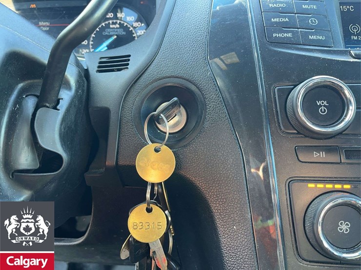 2018-ford-explorer-image-15