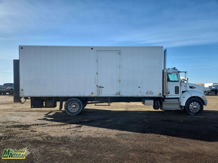 2011-peterbilt-337-image-6