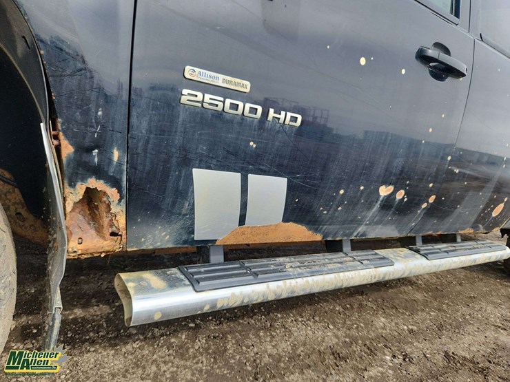 2010-gmc-sierra-2500hd-image-46