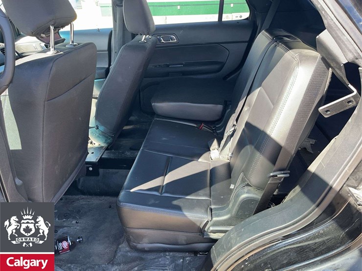 2018-ford-explorer-image-18