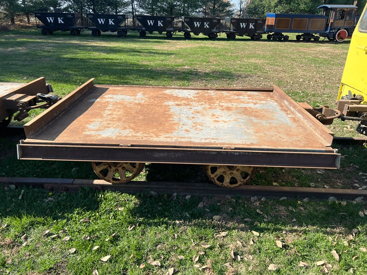 set-of-3-flat-cars-image-16