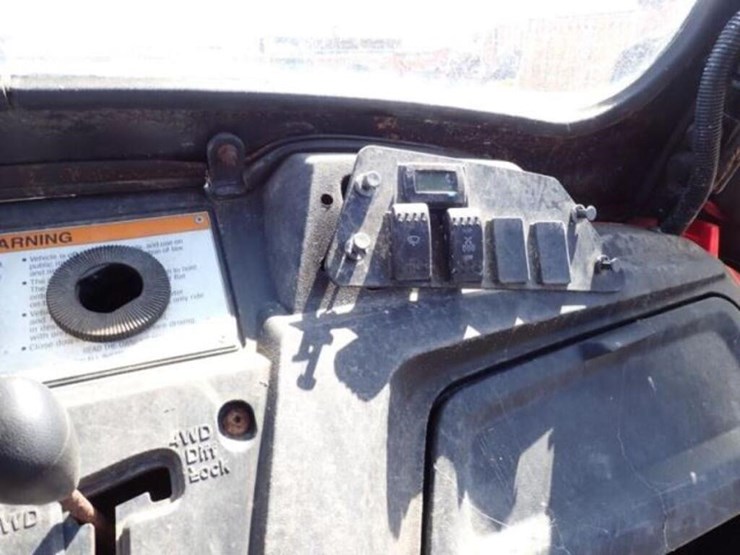 2016-pioneer-4x4-image-15