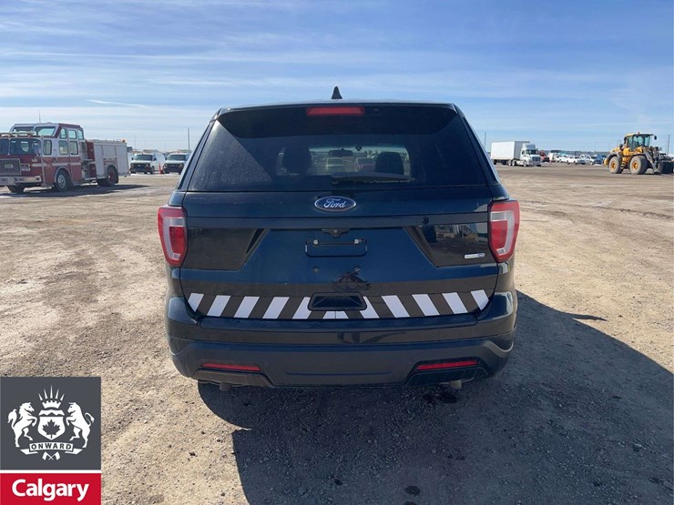 2018-ford-explorer-image-4