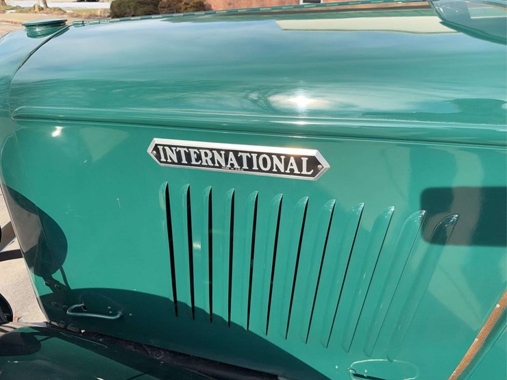 1934-international-c-1-canopy-express-image-34