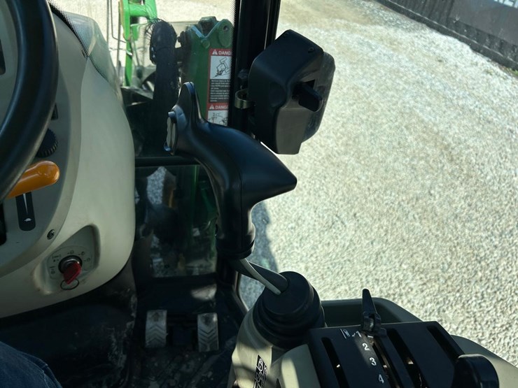 john-deere-4720-image-25