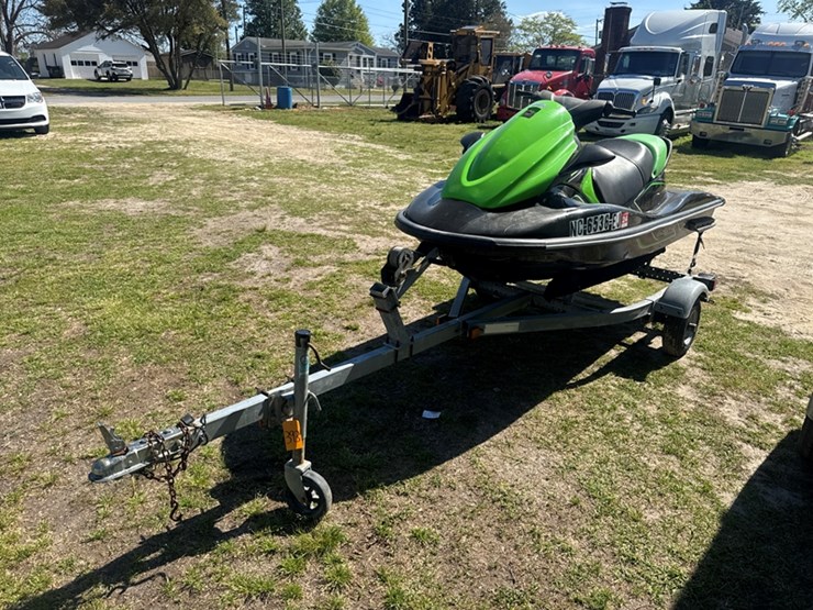 2015-kawasaki-stx-15f-jet-ski-and-trailer-362-hours-showing,-hull-id---kaw10652k415-1997-image-1