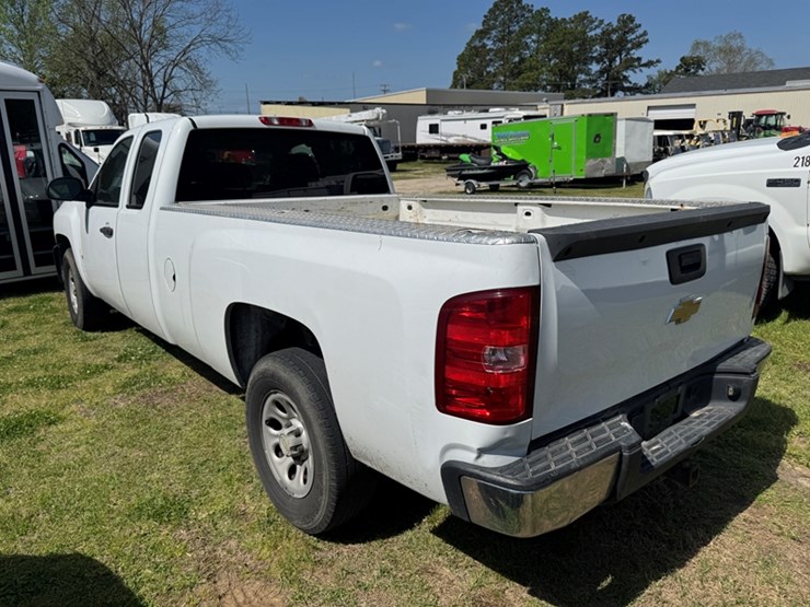 2009-chevrolet-silverado-1500-ls-image-4