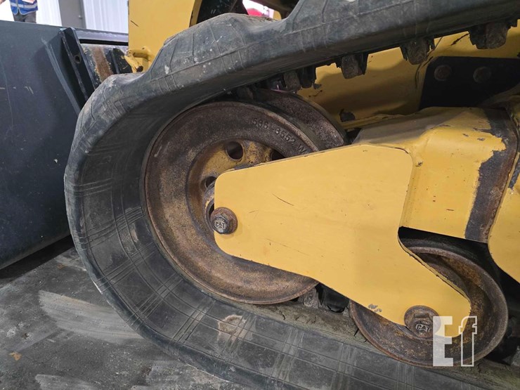 2022-caterpillar-289d3-image-27