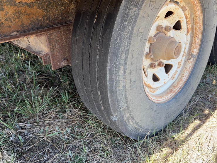 2010-pj-flatbed-trailer-image-7