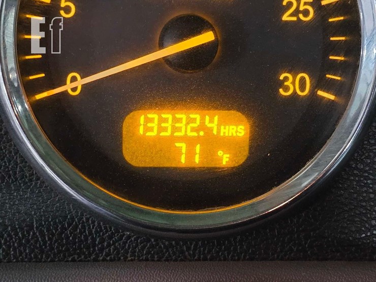 2021-peterbilt-367-image-14