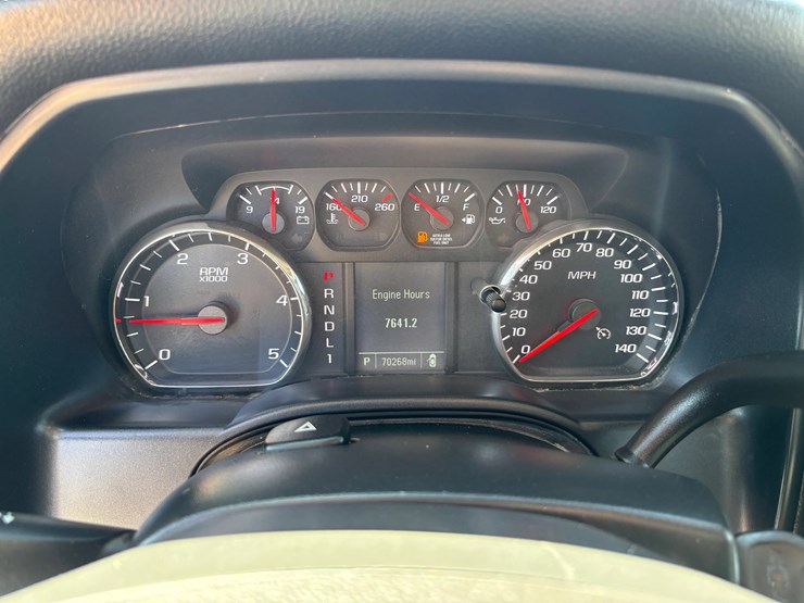 2022-chevrolet-silverado-6500hd-image-8