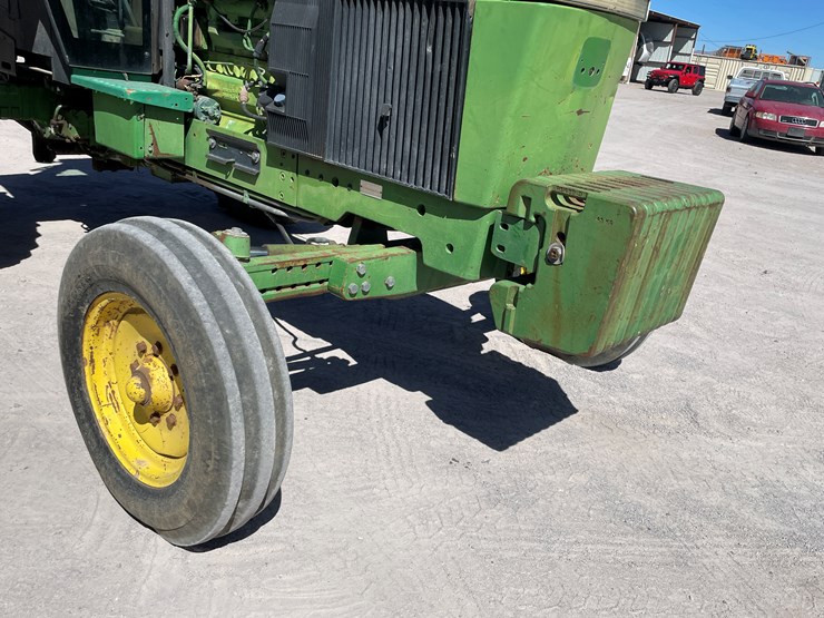 john-deere-3055-image-47