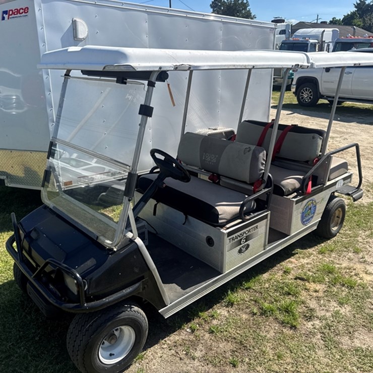 CLUB CAR TRANSPORTER 6-SEATER GOLF CART CHARGER INCLUDED