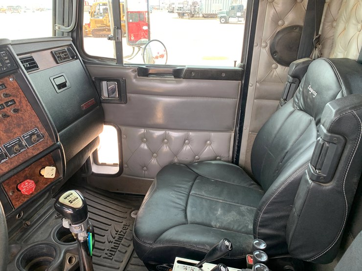 2005-kenworth-t800b-image-20