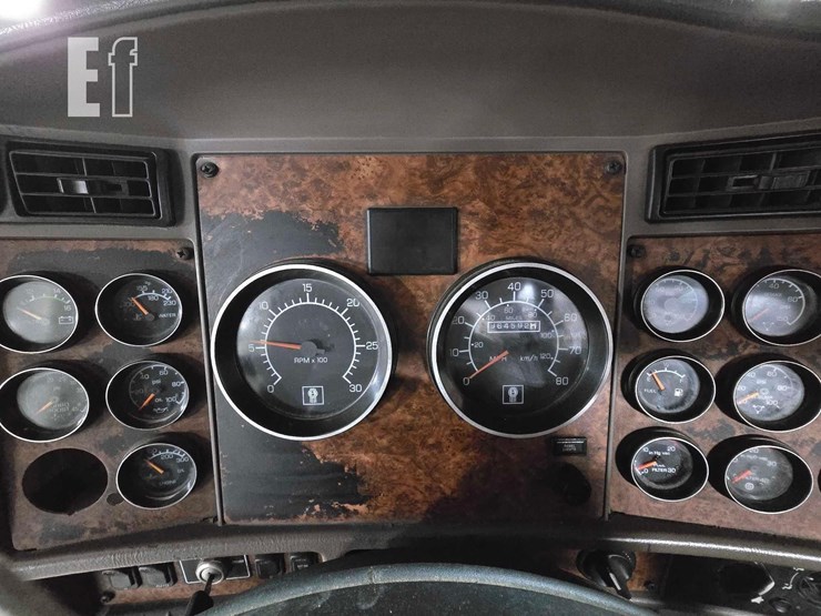 2003-kenworth-t800-image-12