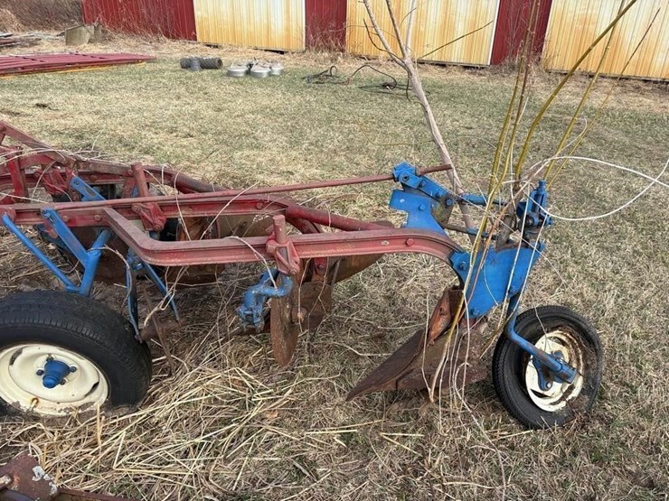 3-bottom-trailer-plow-image-6