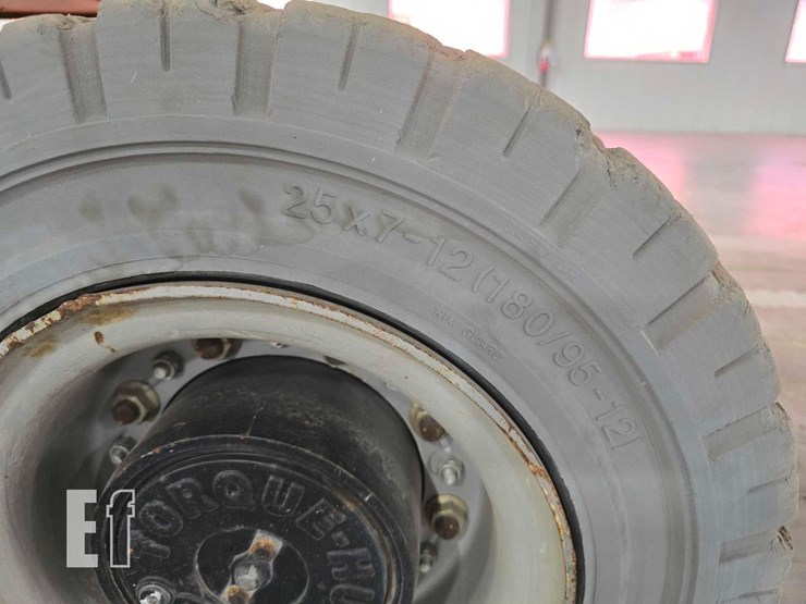 2015-jlg-e400ajpn-image-22