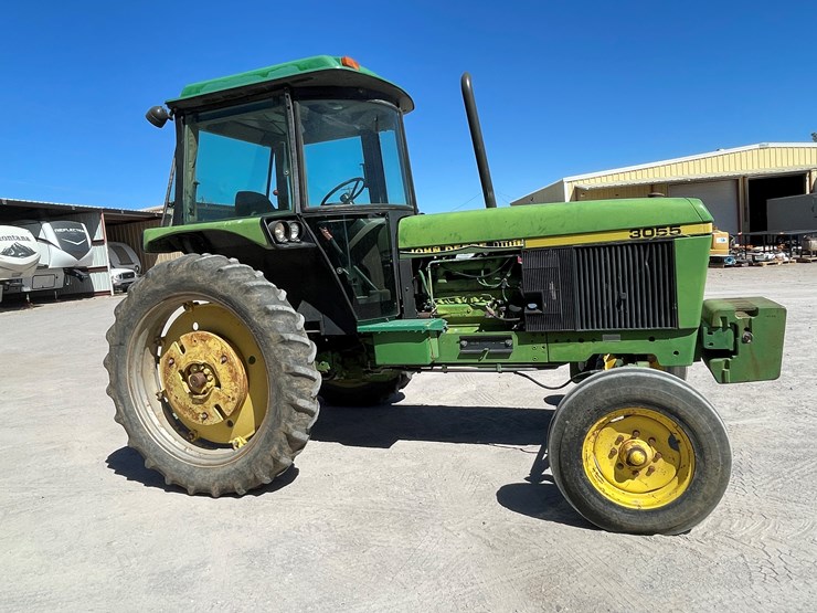 john-deere-3055-image-5