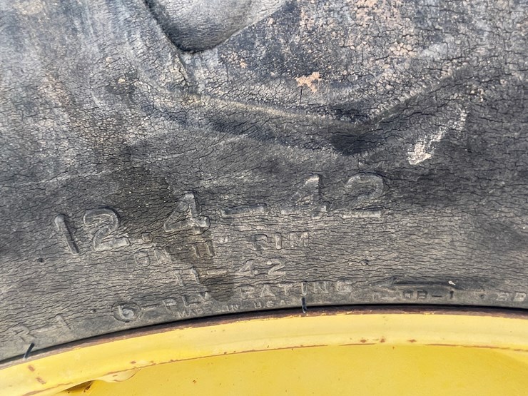 john-deere-3055-image-13