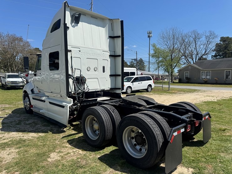 2014-international-prostar-image-4