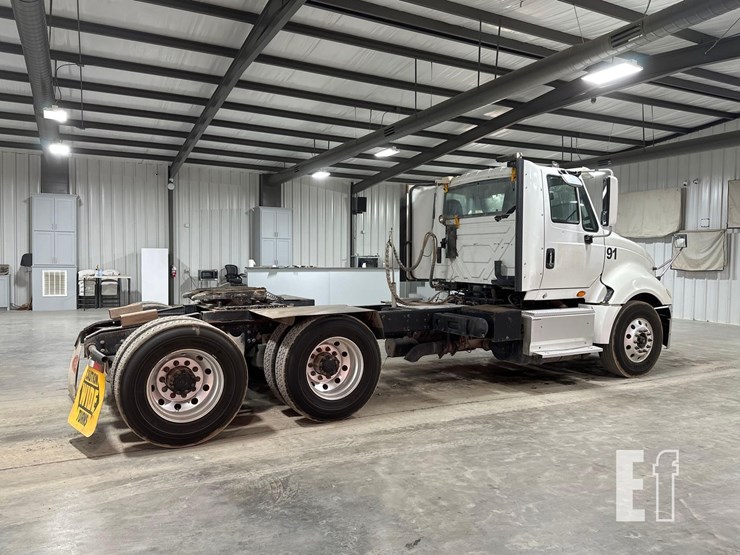 2017-international-prostar-image-3